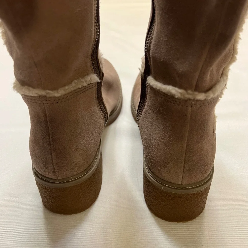 Timberland Taupe Suede‎ Shearling Pom Pom Nordic Boho Cozy Tall Boots Size 7.5